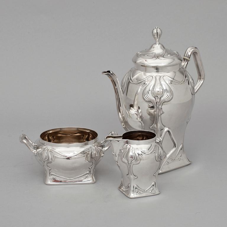 KAFFESERVIS, 3 delar, silver, jugend, C G Hallberg, Stockholm 1907. Tot vikt c:a 870 g.