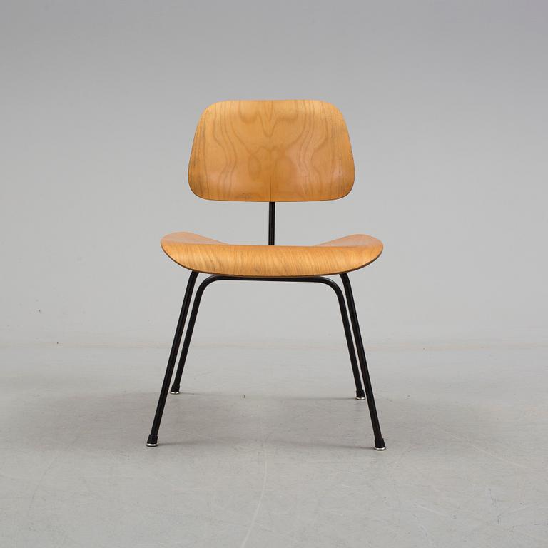 a "DCM (Dining Chair Metal)" chair by CHARLES & RAY EAMES, Herman Miller 1950's-/60's.