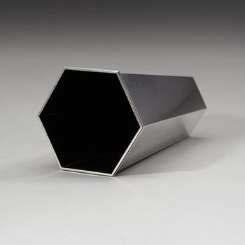 A Wiwen Nilsson sterling hexagonal vase, Lund 1947.