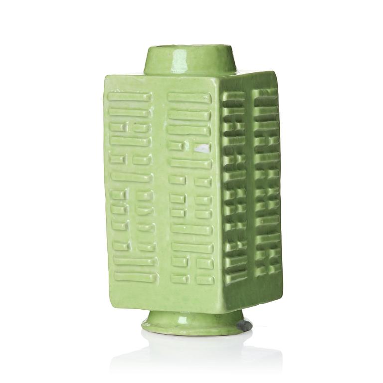 A bright green glazed cong-shaped 'trigram' vase, Qing dynasty, 19th Century.