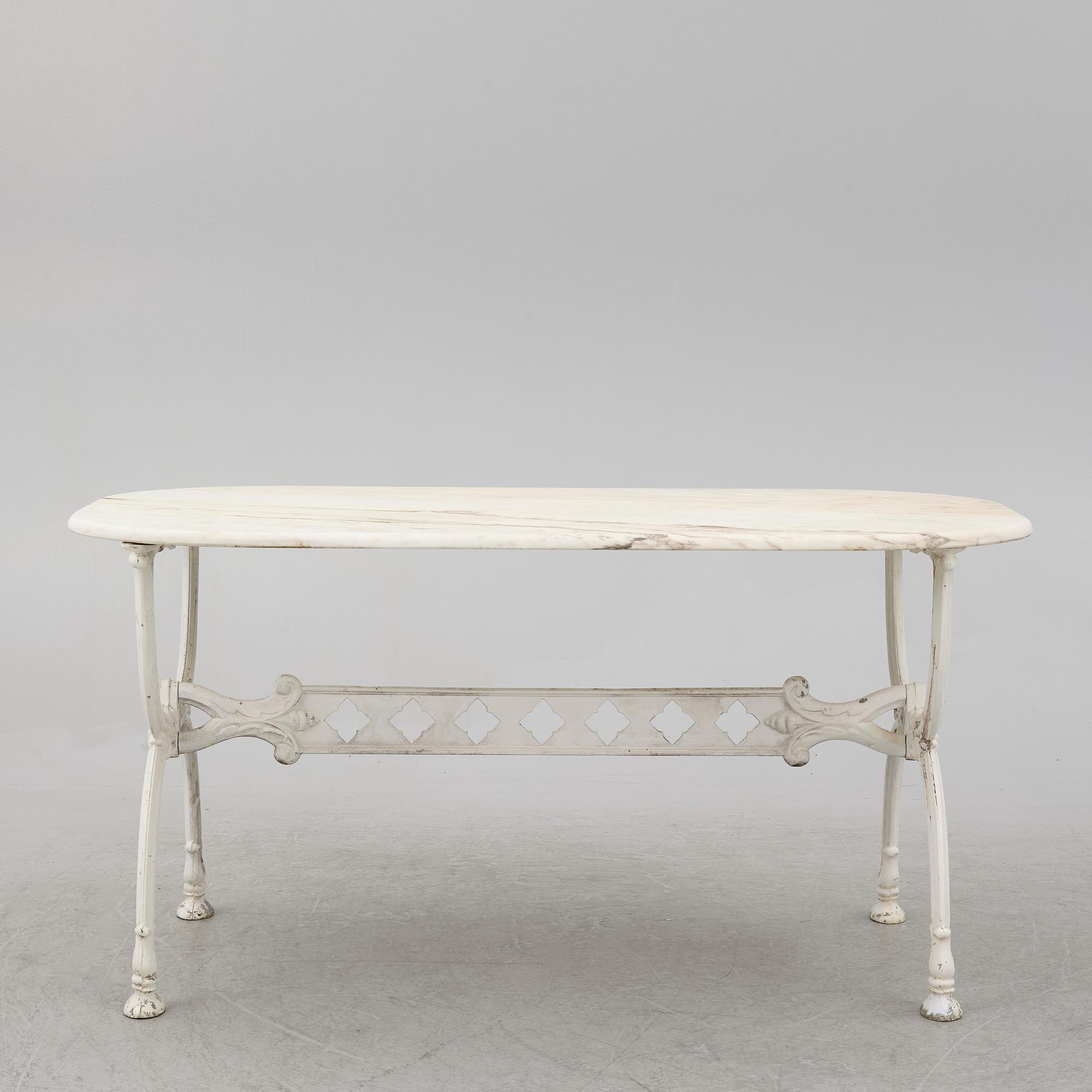 A garden sofa, a table and a pair of chairs, Byarums bruk.
