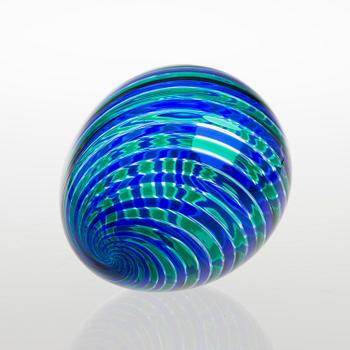 A 1990´S VENINI GLASS EGG, signed Venini 90.