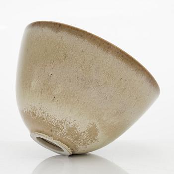 Friedl Holzer-Kjellberg, A stoneware bowl signed -F.H.Kj-.