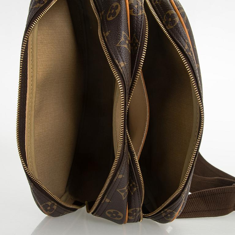 Louis Vuitton, a Monogram Canvas 'Reporter PM' shoulder bag.