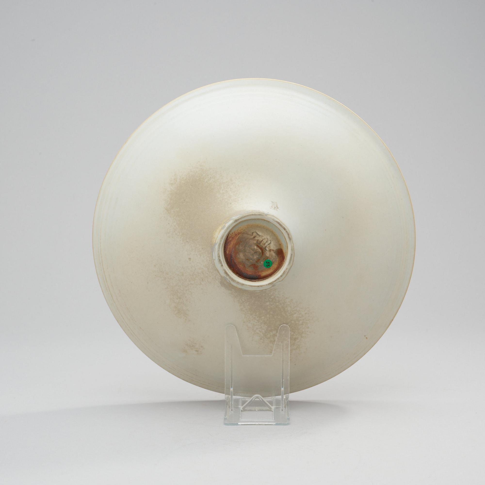 A Toini Muona stoneware dish, Arabia, Finland.