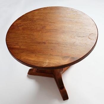 Nordiska Kompaniet, a stained pine circular top 'Lovö' table, ca 1941.