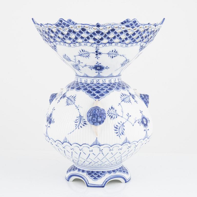 A 'Musselmalet' porcelain vase, Royal Copenhagen, Denmark, 1889-1922.