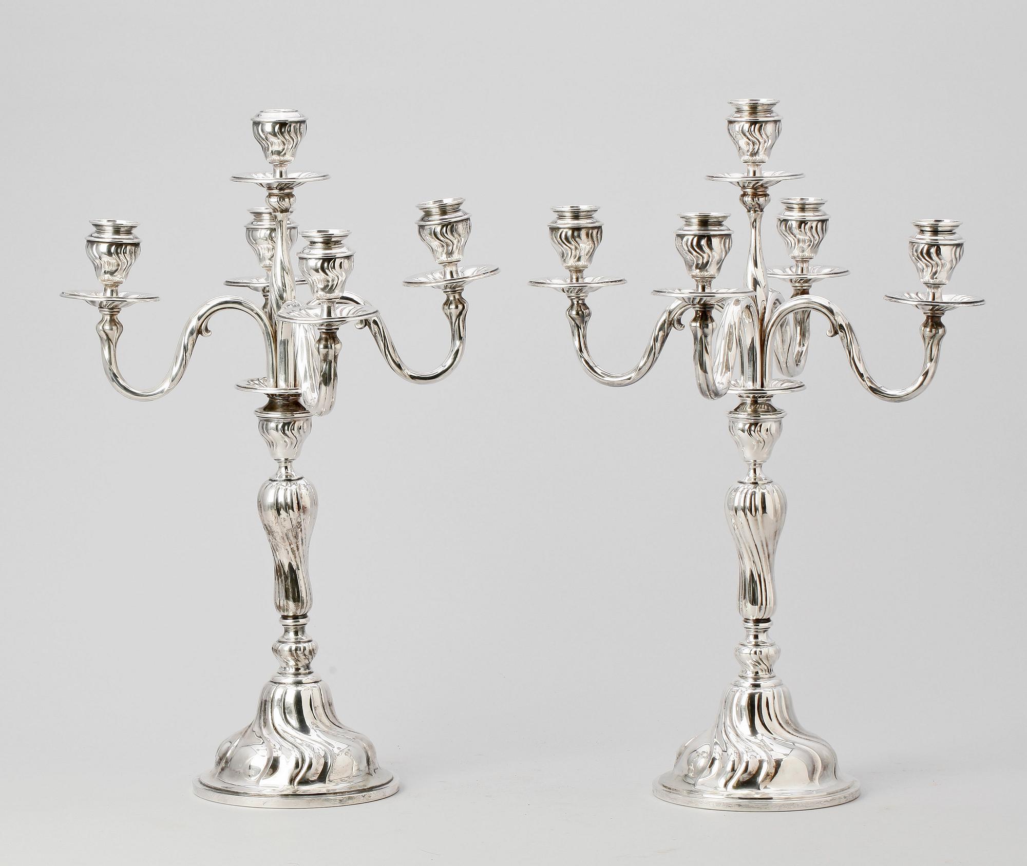 KANDELABRAR, ett par, nysilver, rokokostil, 1900-tal.