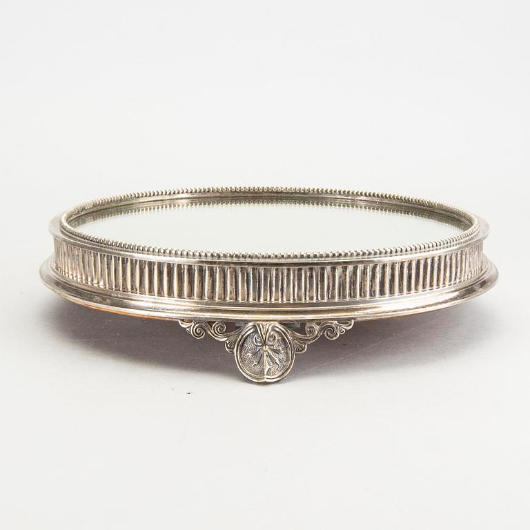 Spegelplatå omkring 1900 nysilver.