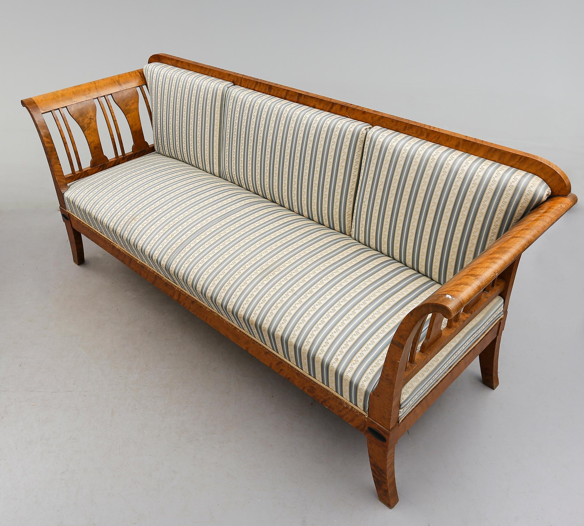 SOFFA, Karl-Johanstil, 1900-talets första hälft.