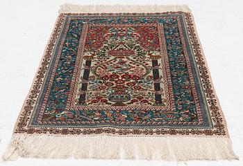 Rug, Hereke design, silk, approx. 122x77 cm.