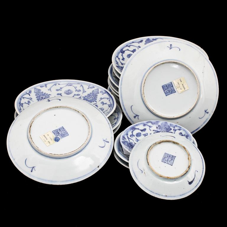 ASSIETTER, 16 st, porslin, Kina, 1800-tal.