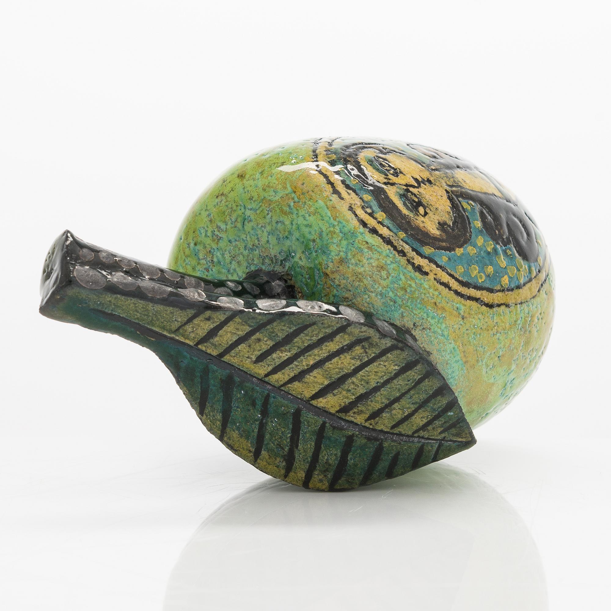 Birger Kaipiainen, a stoneware sculpture signed BK.