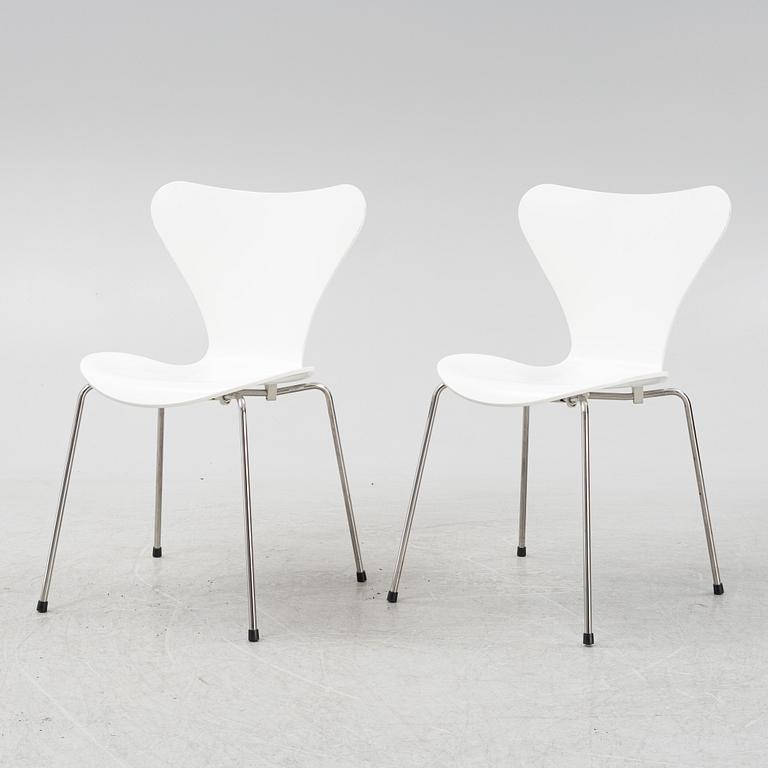 Arne Jacobsen, stolar, 6 st, "Sjuan", Fritz Hansen, 2008.