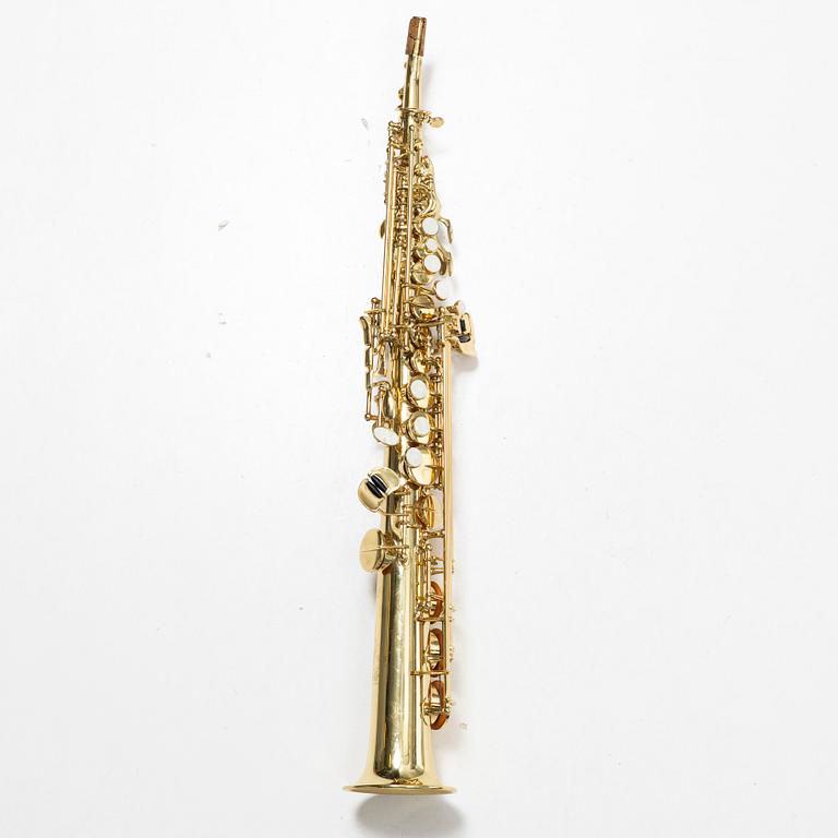 Trevor J. James, sopransaxofon, "Revolution 2"/ "The Hornet",  2000-tal, England.