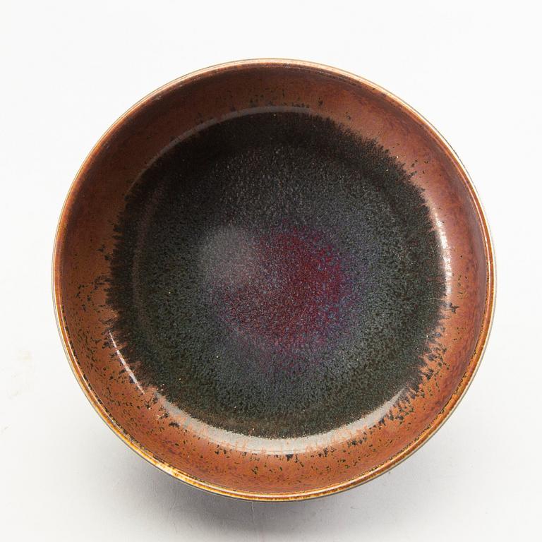 Stig Lindberg, a stoneware bowl, Gustavsberg studio, Sweden 1942-55.