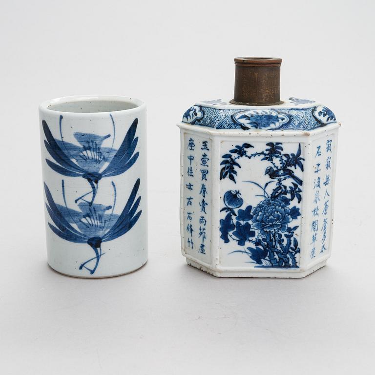 Vase, porcelain. Japan, 1900s. Tea caddy, porcelain, China, around 1900.