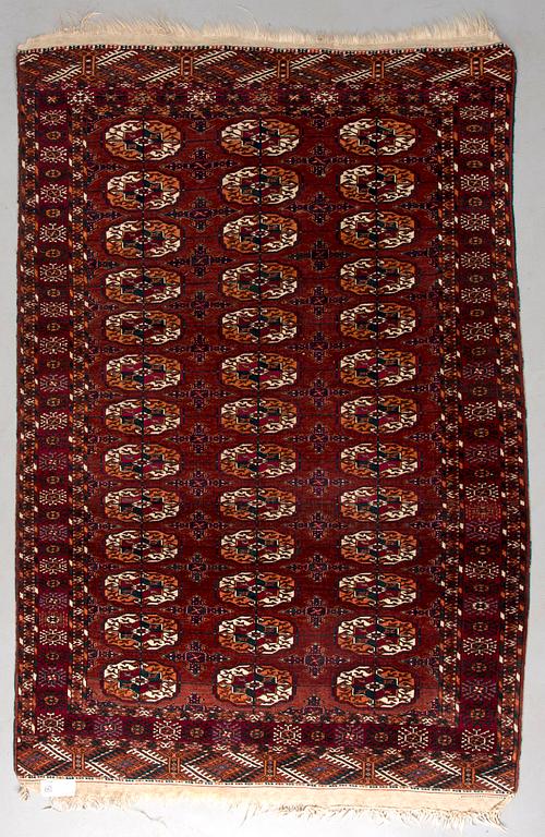 MATTA, Tekke, Turkmen. Ca 207x136 cm.