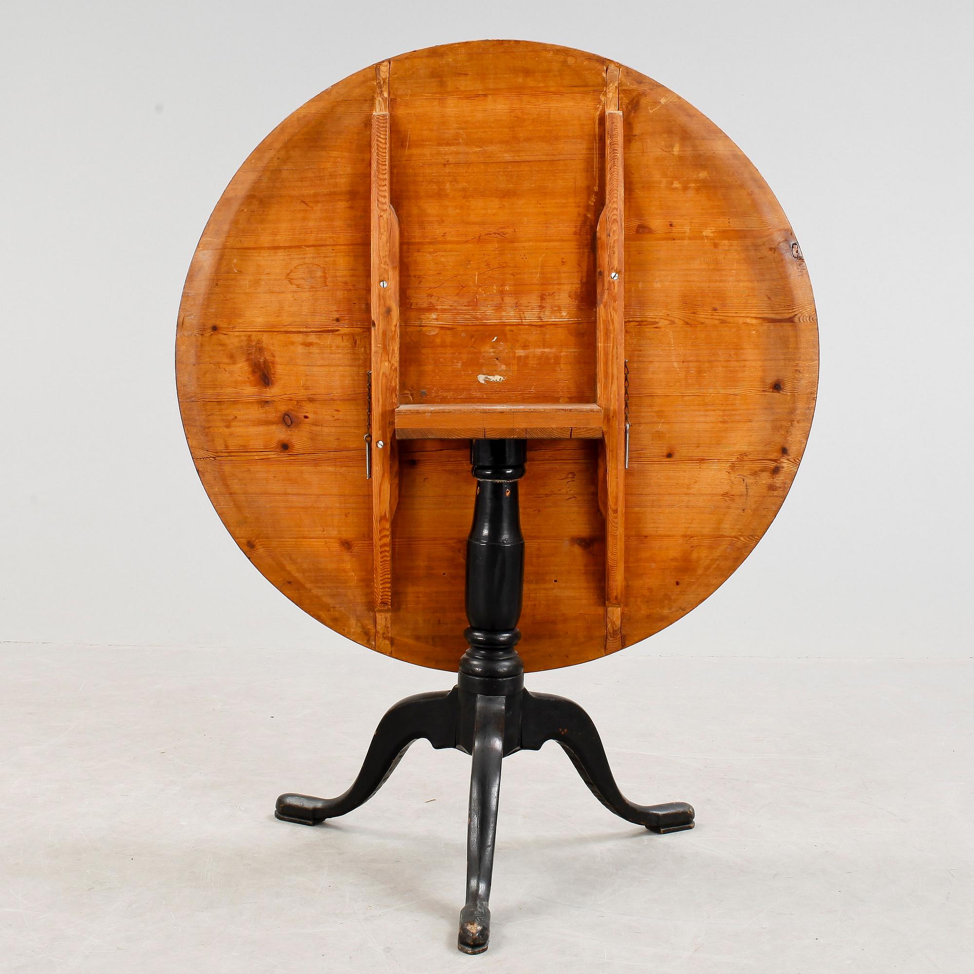 FÄLLBORD, 1800-talets första hälft.