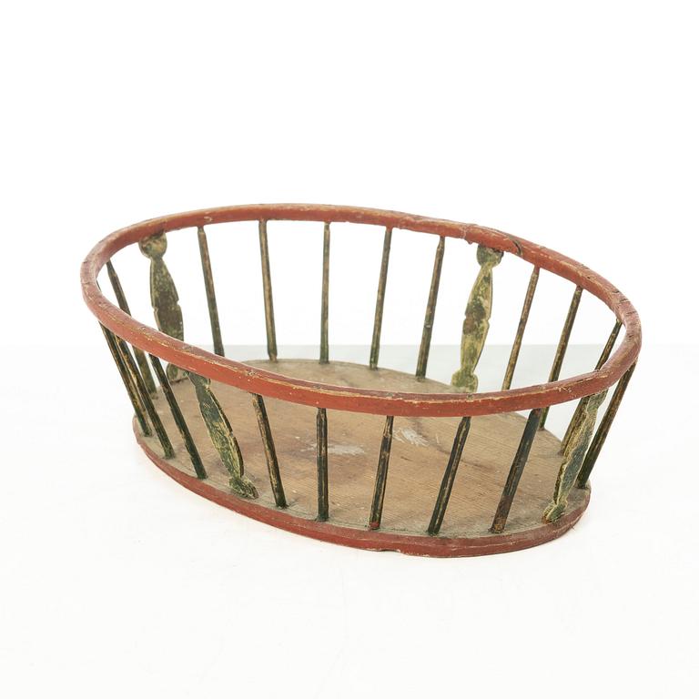 Pine basket, folk art, Jämtland, 19th century.