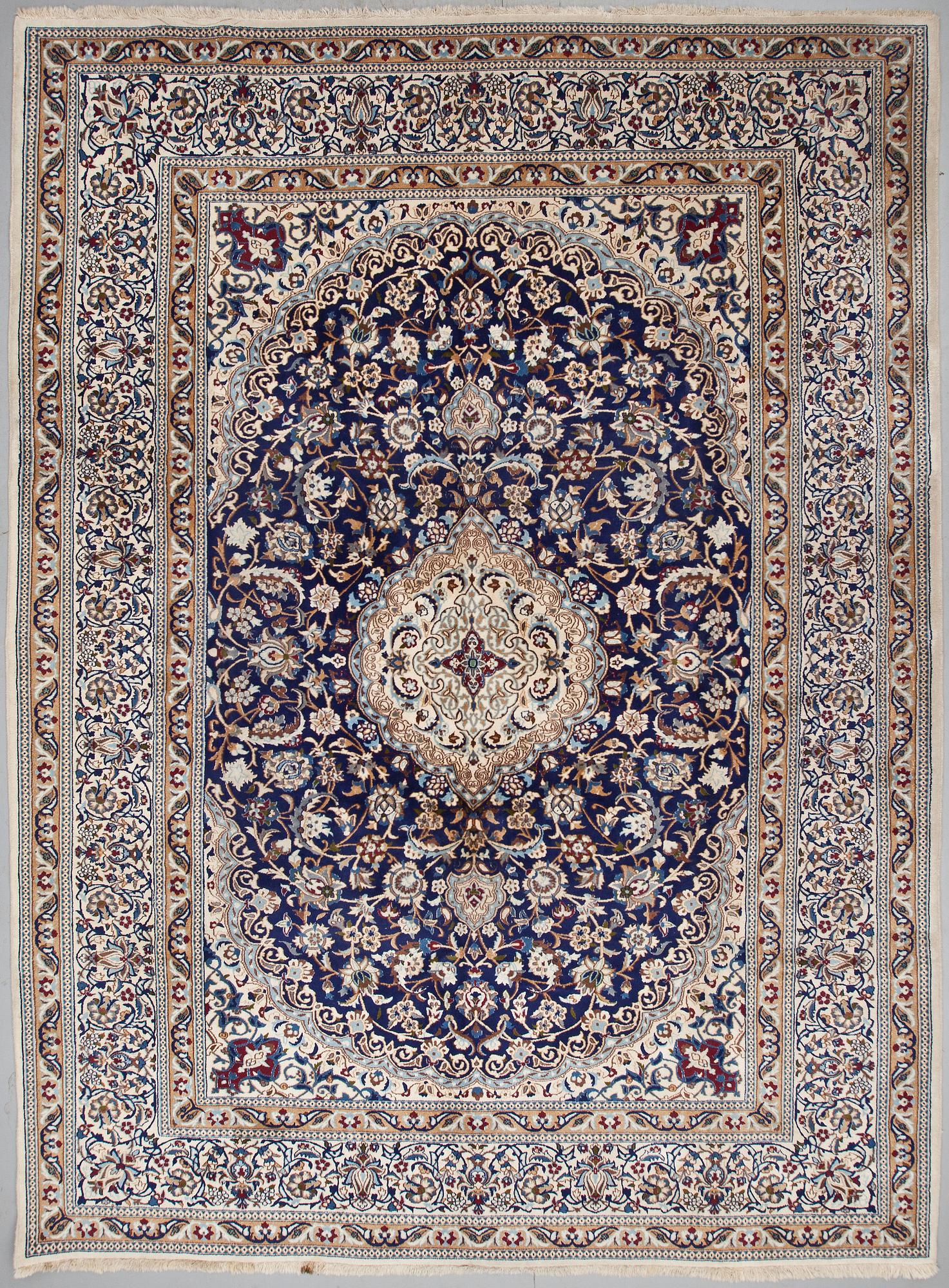 MATTA, old, Nain, part silk, ca 396 X 298 cm.