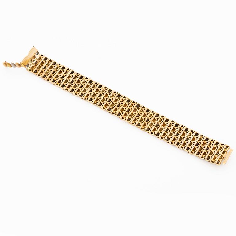 A bracelet, three-coloured gold, circa mid/late 20th century.