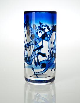 An Olle Alberius ariel 'Dykare/Diver' glass vase, Orrefors, 1988.