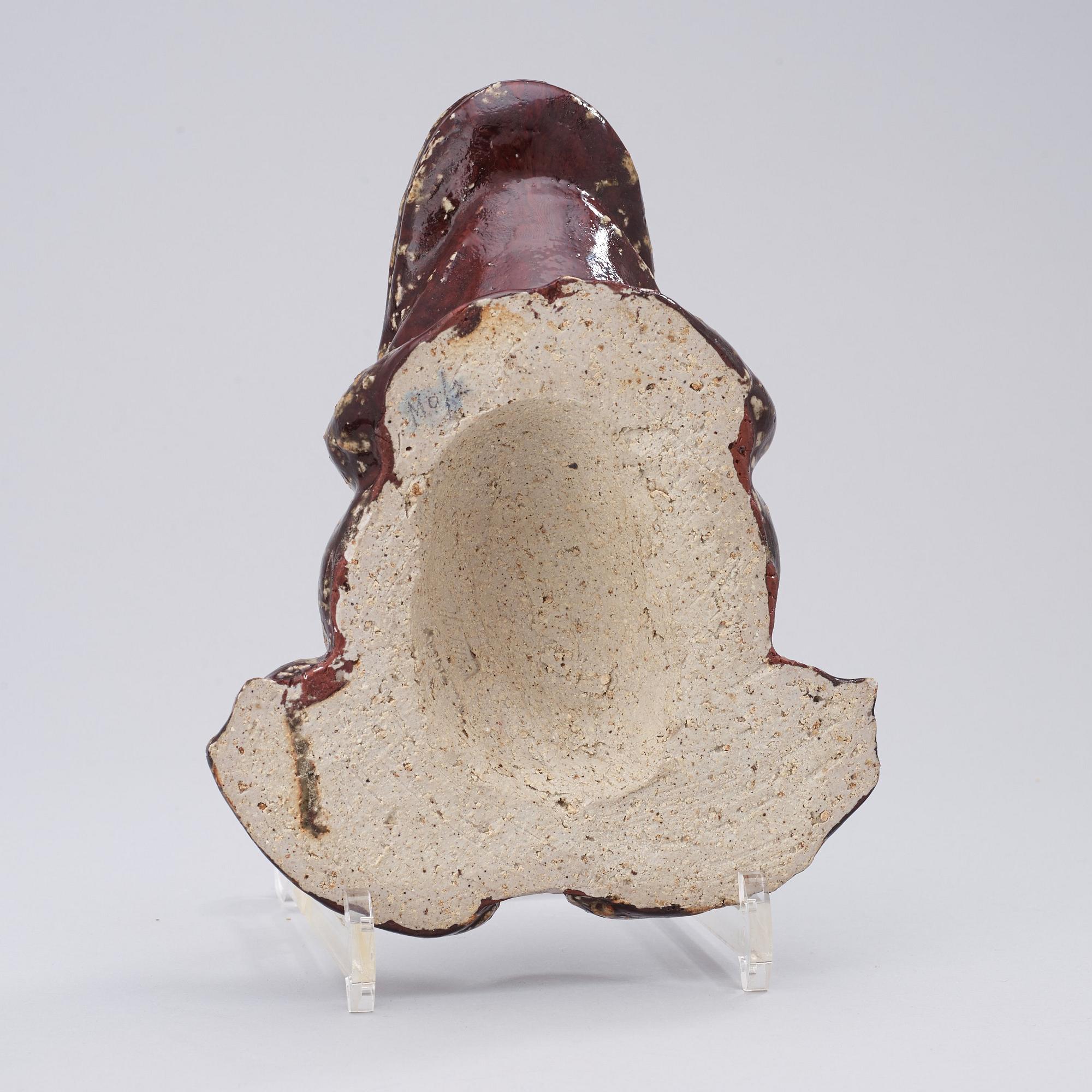 A Michael Schilkin stoneware sculpture of a frog, Arabia, Finland.