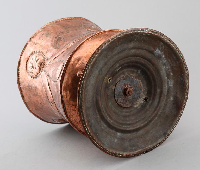 CHAMPAGNEKYLARE, koppar, 1900-talets första hälft.