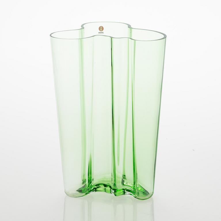 Alvar Aalto, vas, modell 251, signerad Iittala.