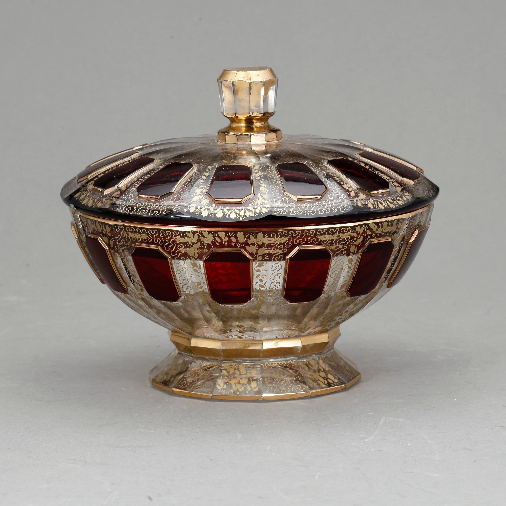 SKÅL MED LOCK, Kristall, Böhmen, omkr sekelskiftet 1900.