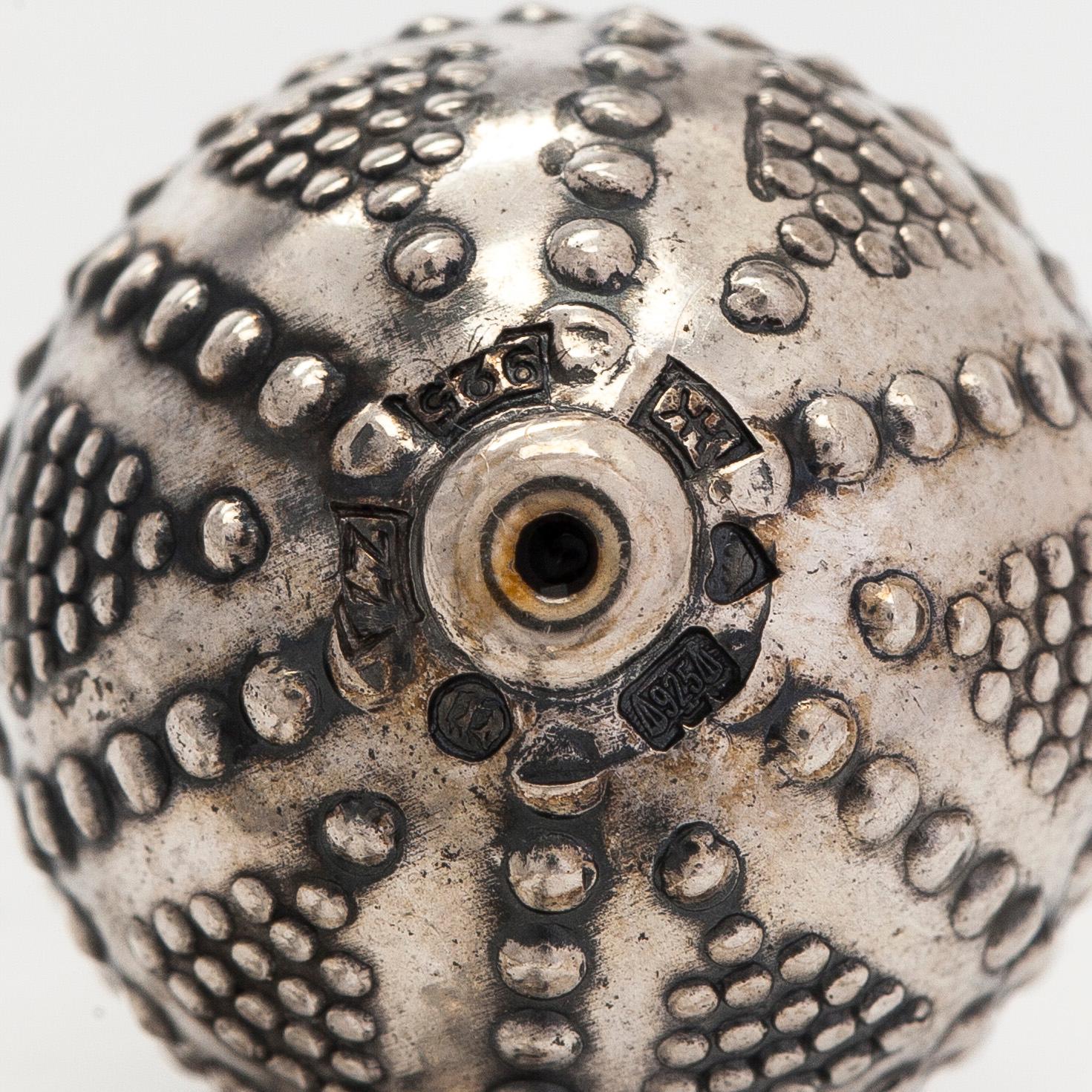 Kalevala Koru, kaulakoru, sterlinghopea. Helsinki 1970-luku.