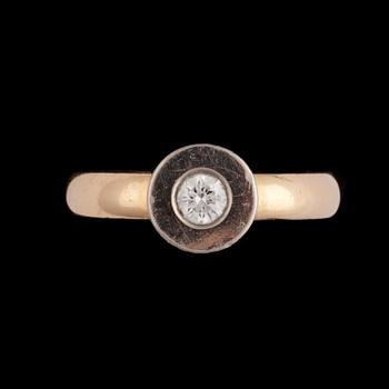 RING, 18 k guld, briljantslipad diamant, ca 0,20 ct. E A Thomasson AB, Stockholm, 1961. Total vikt ca 4 g.