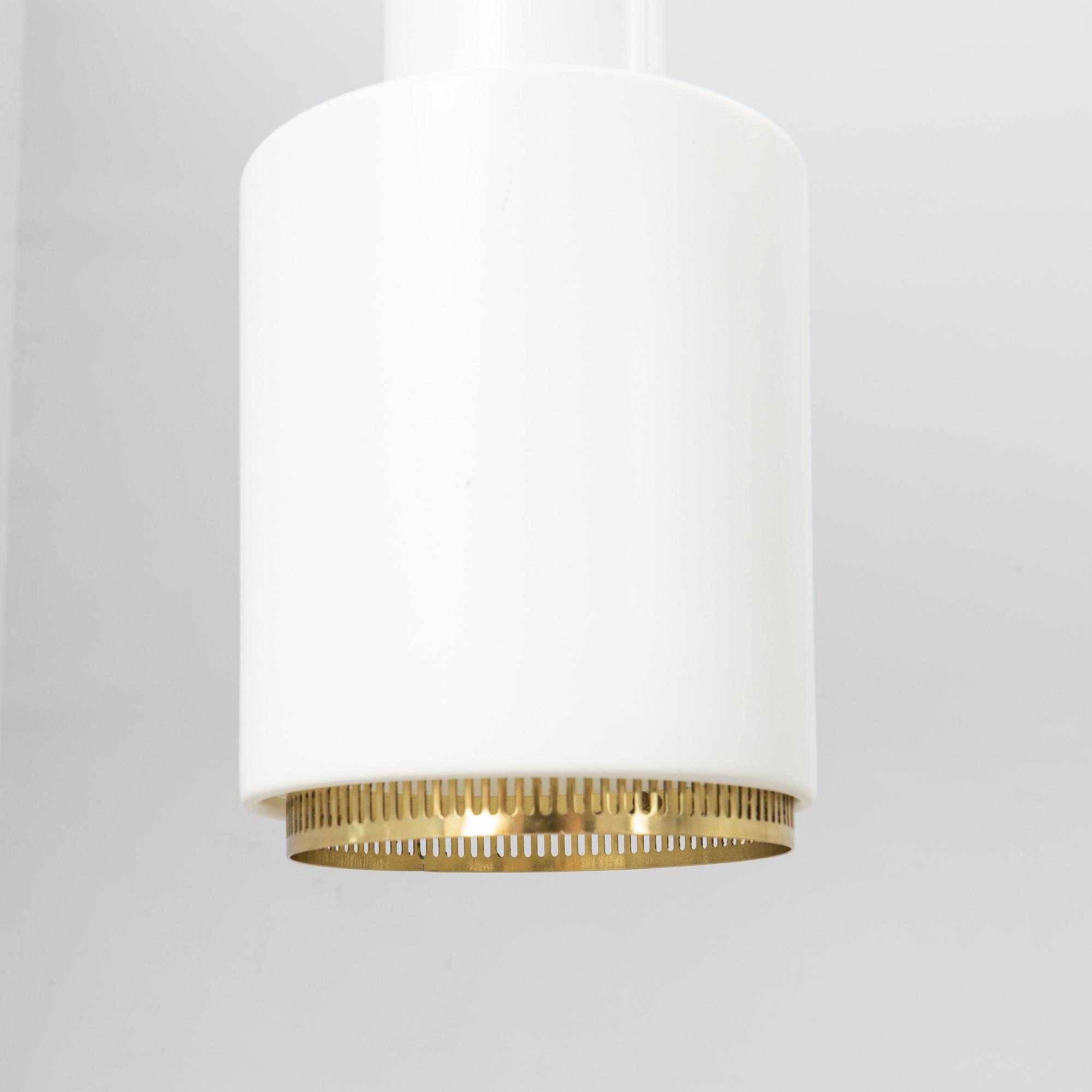 Alvar Aalto, taklampa A110 "Handgranat", Artek Finland.