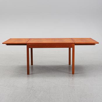 Børge Mogensen, a model 5362 coffee table for Fredericia Stolefabrik, Denmark.