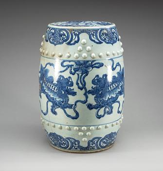 A blue and white garden seat, Qing dynasty, Kangxi (1662-1722).