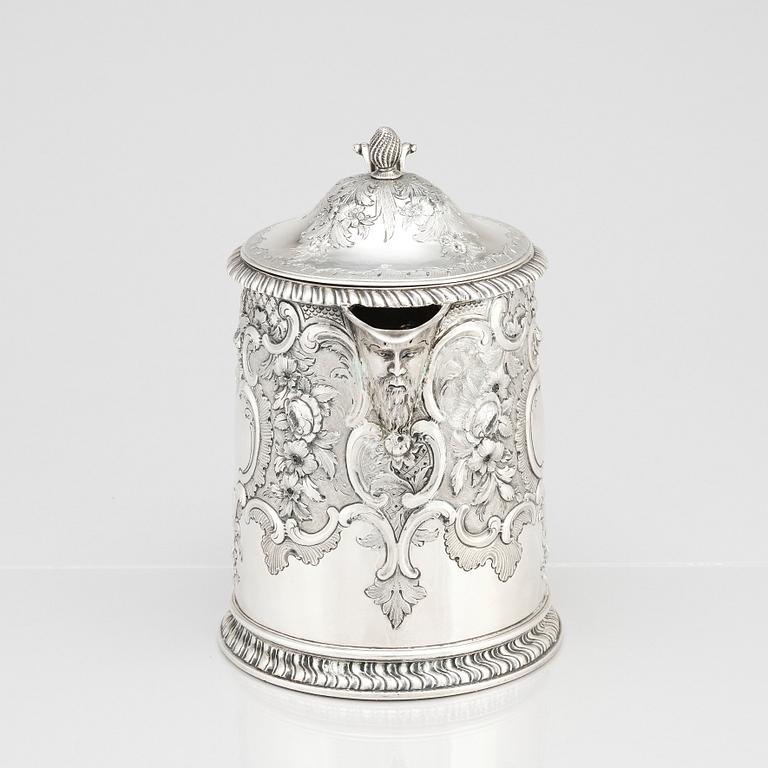 A Scottish silver jar, Edingburgh 1773, unidentified maker's mark.