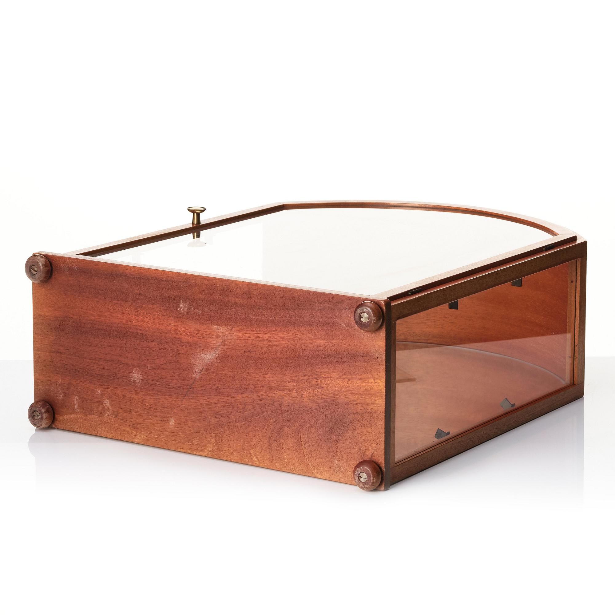 Josef Frank, a 'model 2070' mahogany table showcase cabinet, Svenskt Tenn, Sweden, before 1985.