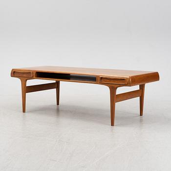 Johannes Andersen, a teak veneered coffee table, Trensum, 1960's.