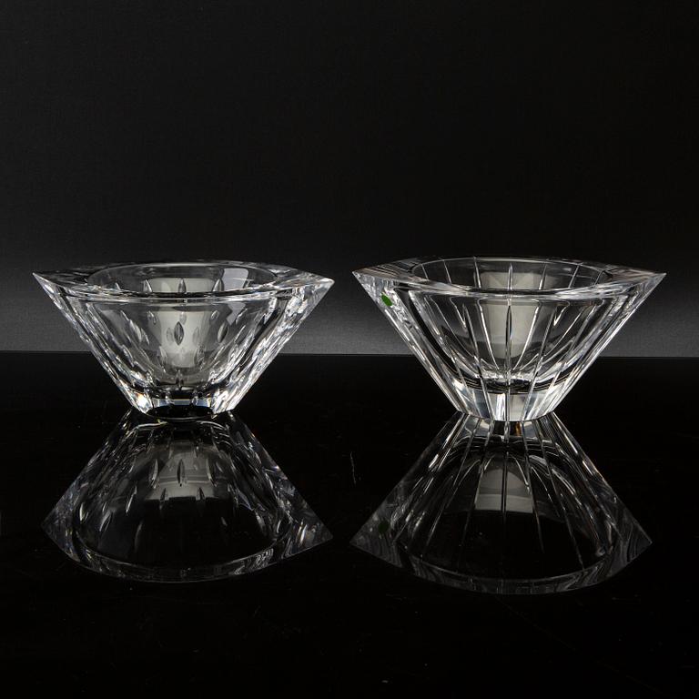 JAN JOHANSSON, two signed Orrefors glass bowls. Models. 21th century.