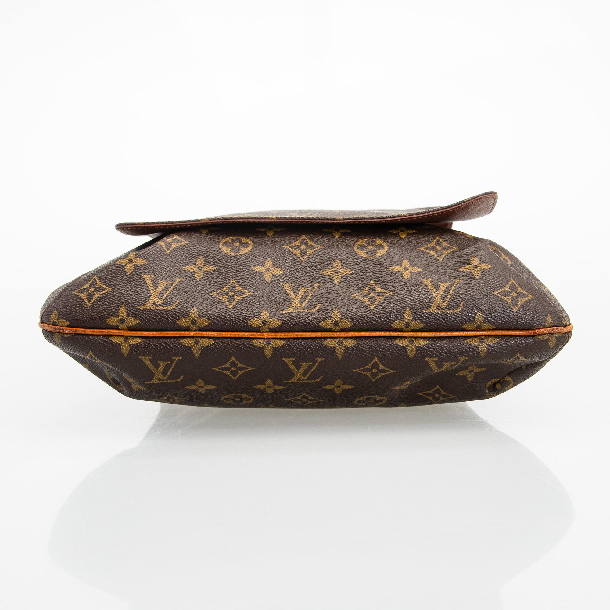 Louis Vuitton, a monogram 'Musette Salsa' Bag.