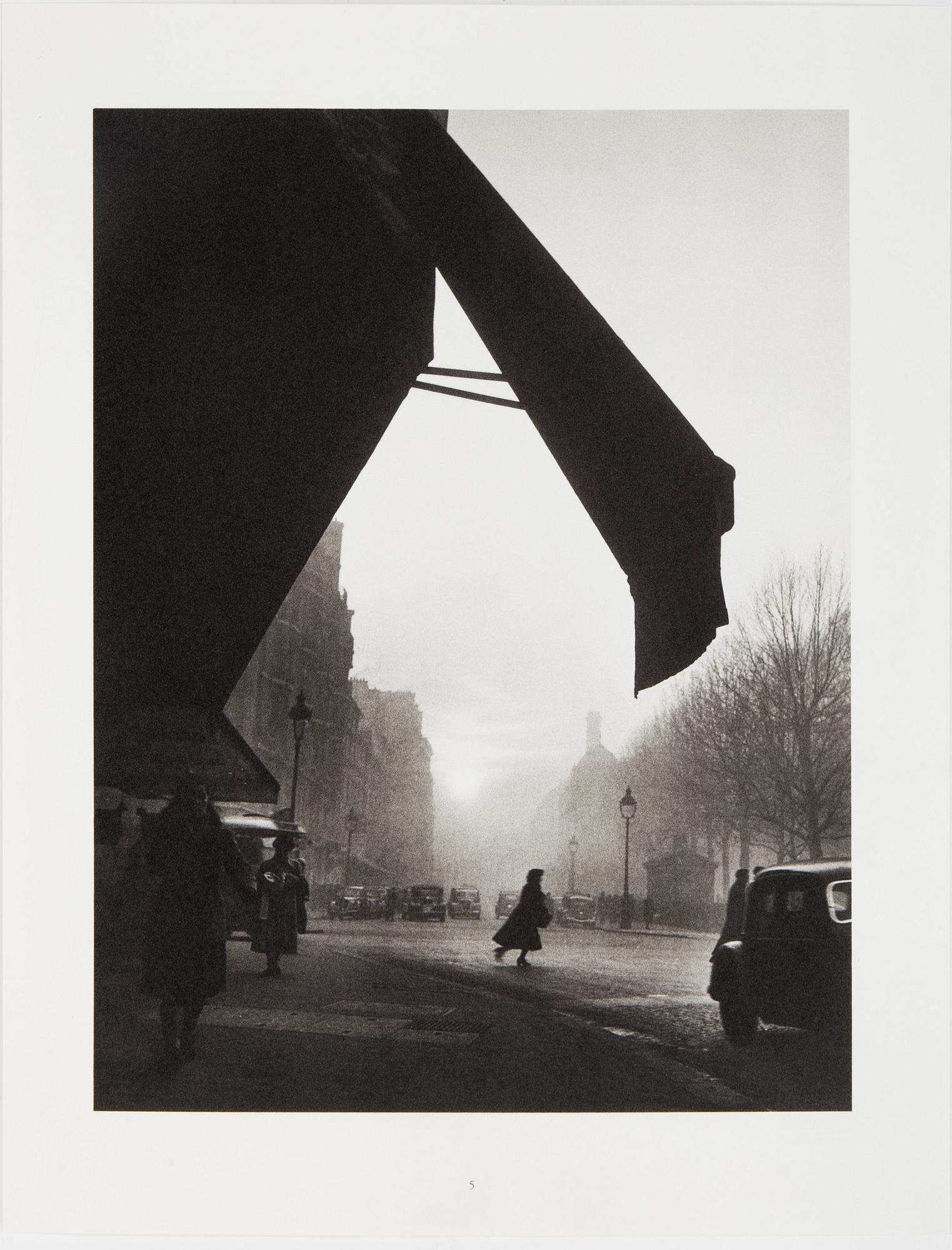 WILLY RONIS, Limited Edition Portfolio with 12 Collotype Plates, signed and numbered 238/290 on the colophon.