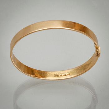 ARMRING, 18k guld. Finguld, Ivan Omelius, Malmö 1976. Vikt 49 g.