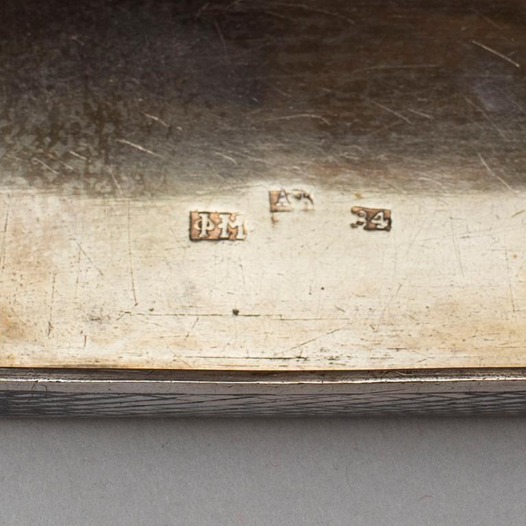 A Russian 19th century parcel-gilt silver and niello snuff box, mark possibly of Fyedor Maksomov, Moscow.