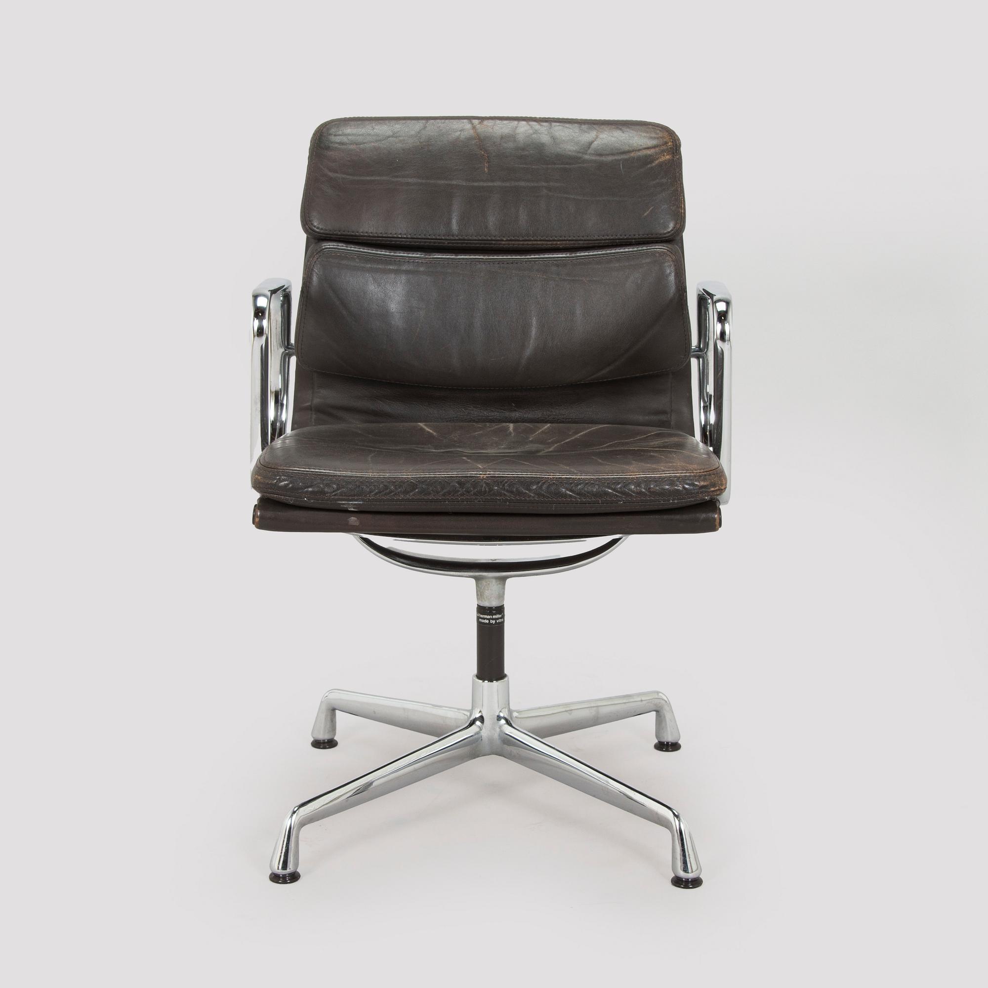 Charles & Ray Eames, kontorsstol, "Soft Pad Chair EA 208", Vitra.