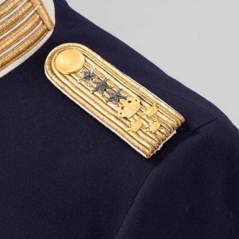 A Swedish military uniform with accessories, for officer Norrbottens Regemente I19.