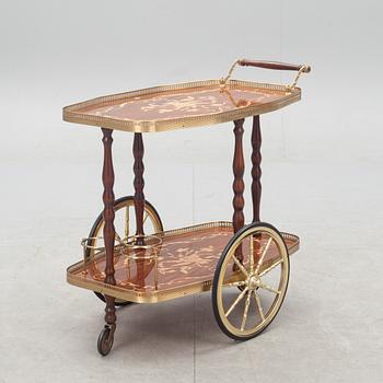 SERVERINGSVAGN, rokokostil. 1900-talets andra hälft.