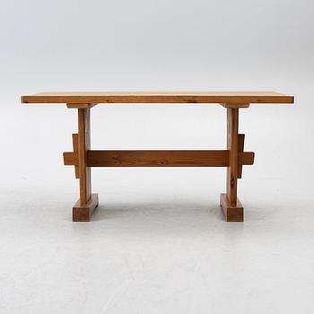 Dining table, sports cabin furniture, mid-20th century.