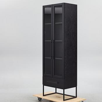 Torill Slettvoll, 'Zander' cabinet, Slettvoll.