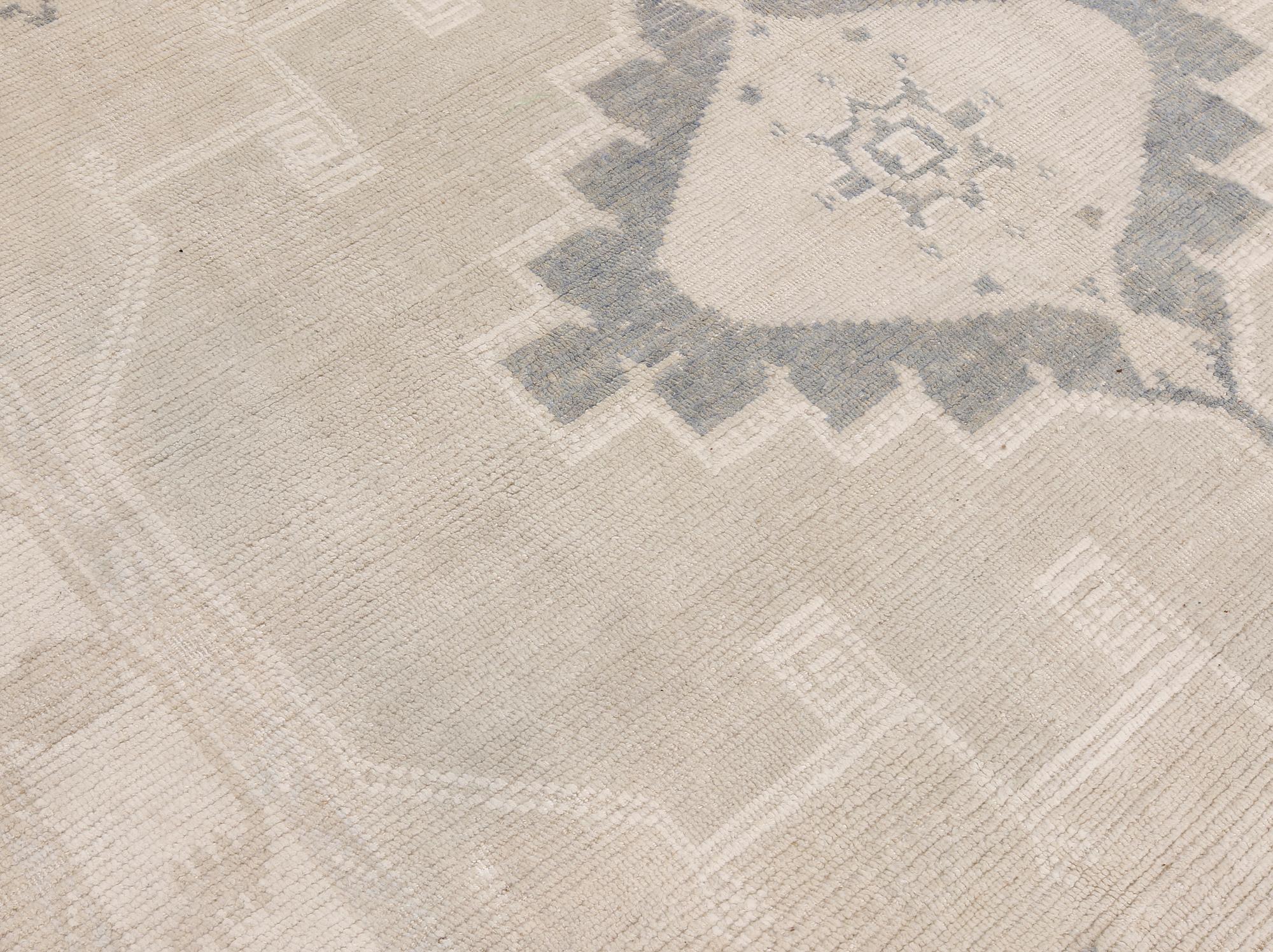 An oriental carpet, ca 312 x 256 cm.